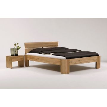 Massief houten bed Mika met hoofdbord