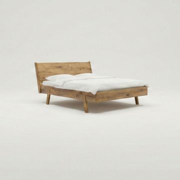 Houten bed Toronto van Bedaffair. Massief wild eiken.